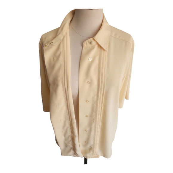 Vintage Yves St. Clair Light Yellow Blouse – Size 8P, Pleated Front, Elegant - Picture 6 of 12